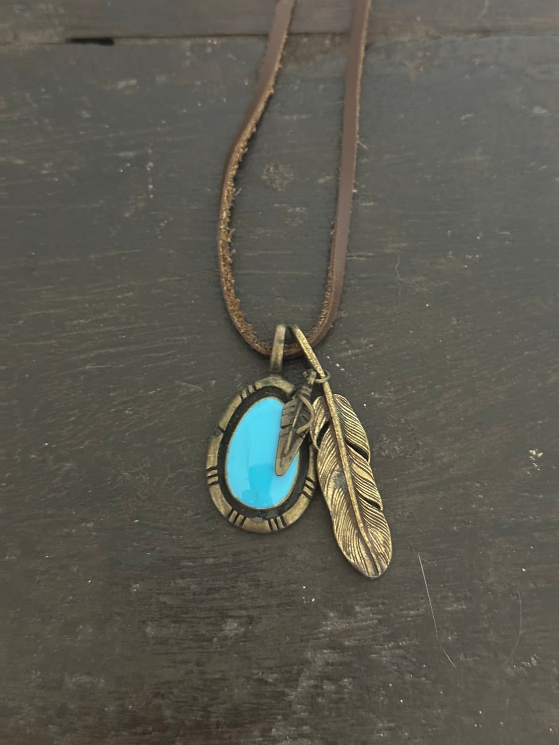 Turquoise Feather Necklace 후루츠패밀리