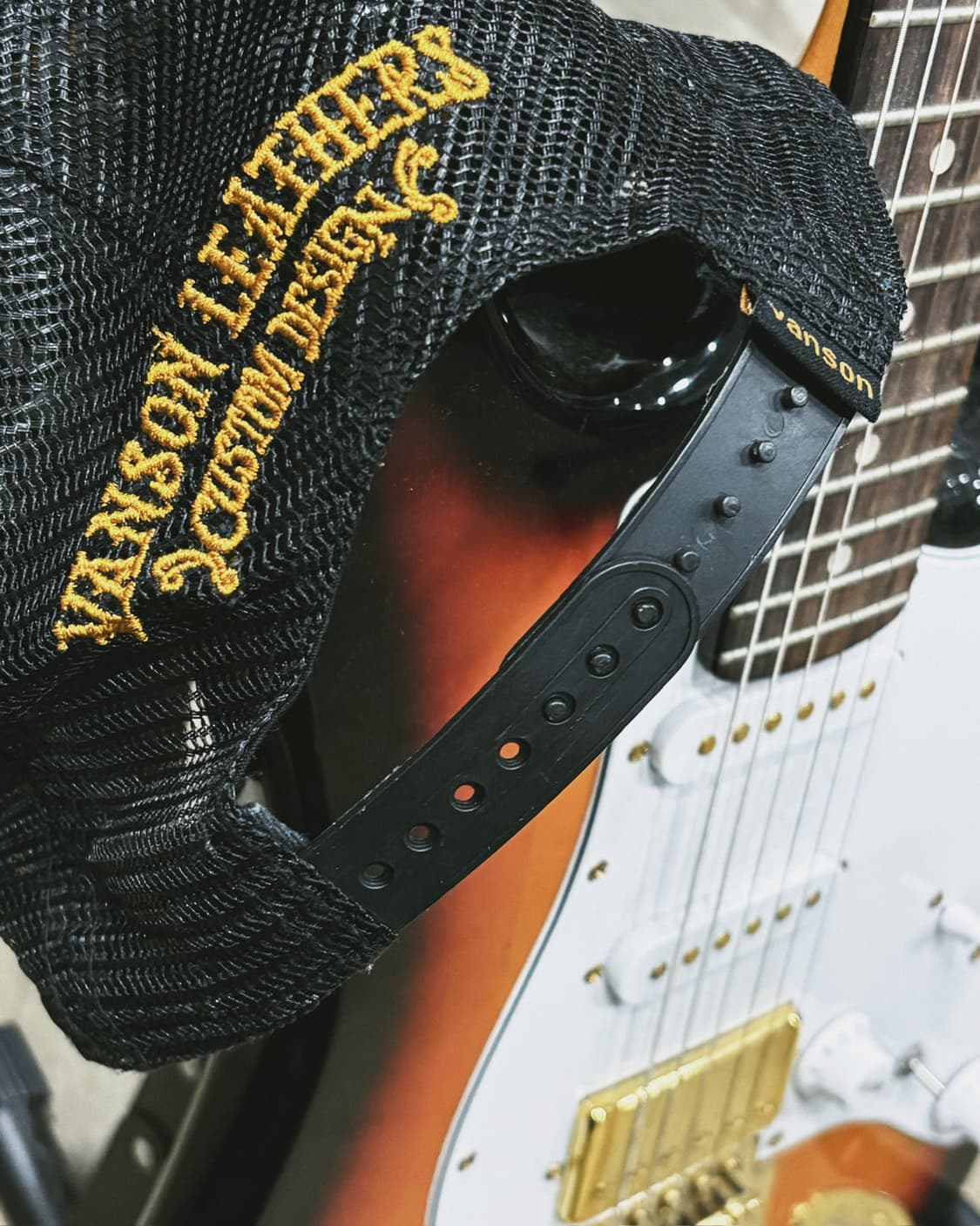 밴슨 자수 디테일 매쉬 볼 캡 상품이미지7