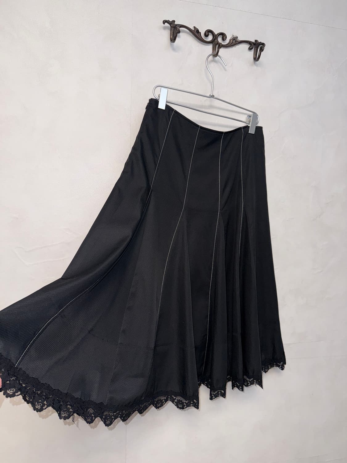 Black satin stitch lace pleats skirt 상품이미지2