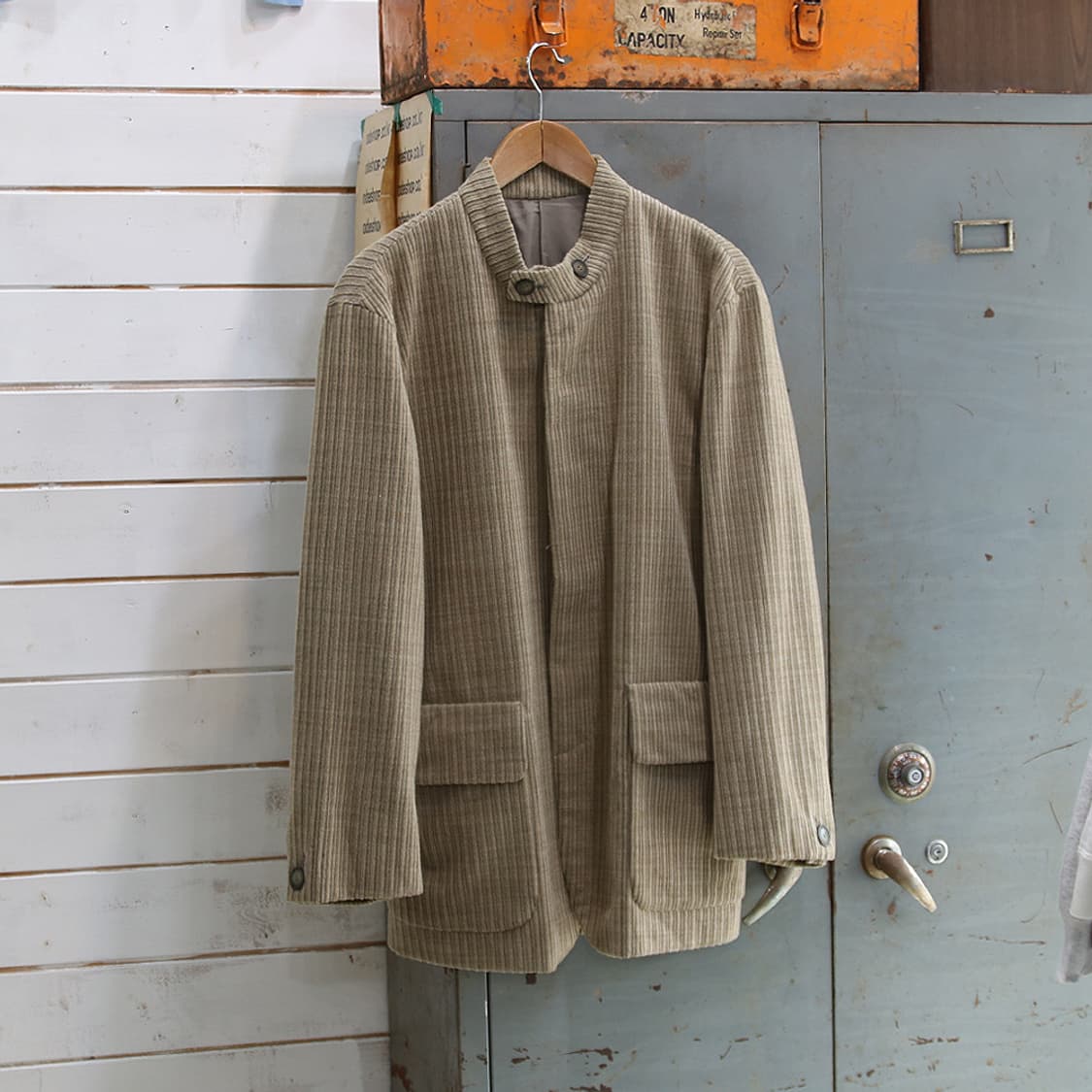 (착용컷) JUN 코듀로이 블레이져 (남성용 100) 상품이미지1