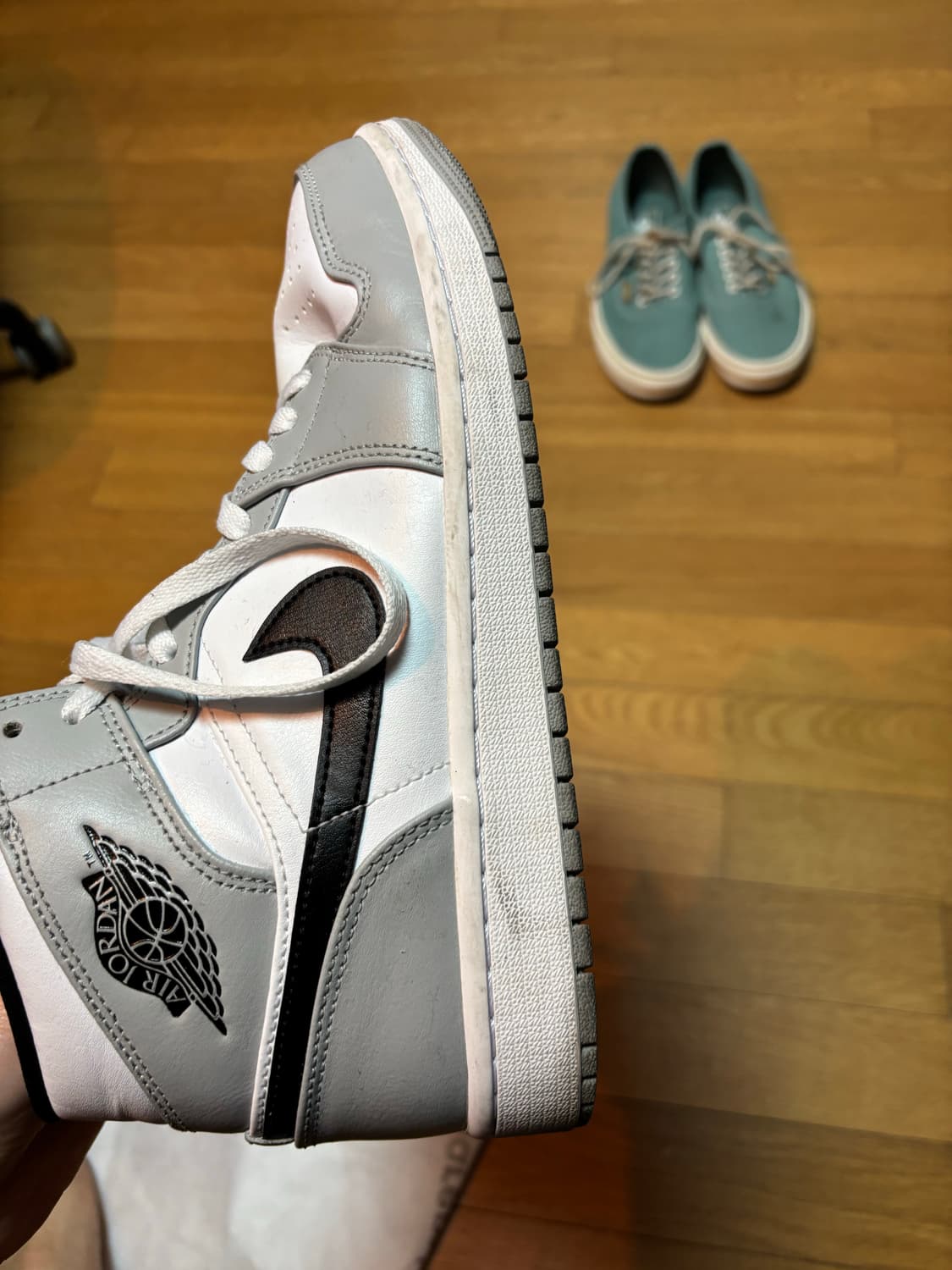 조던 1 미드 그레이 270 상품이미지3