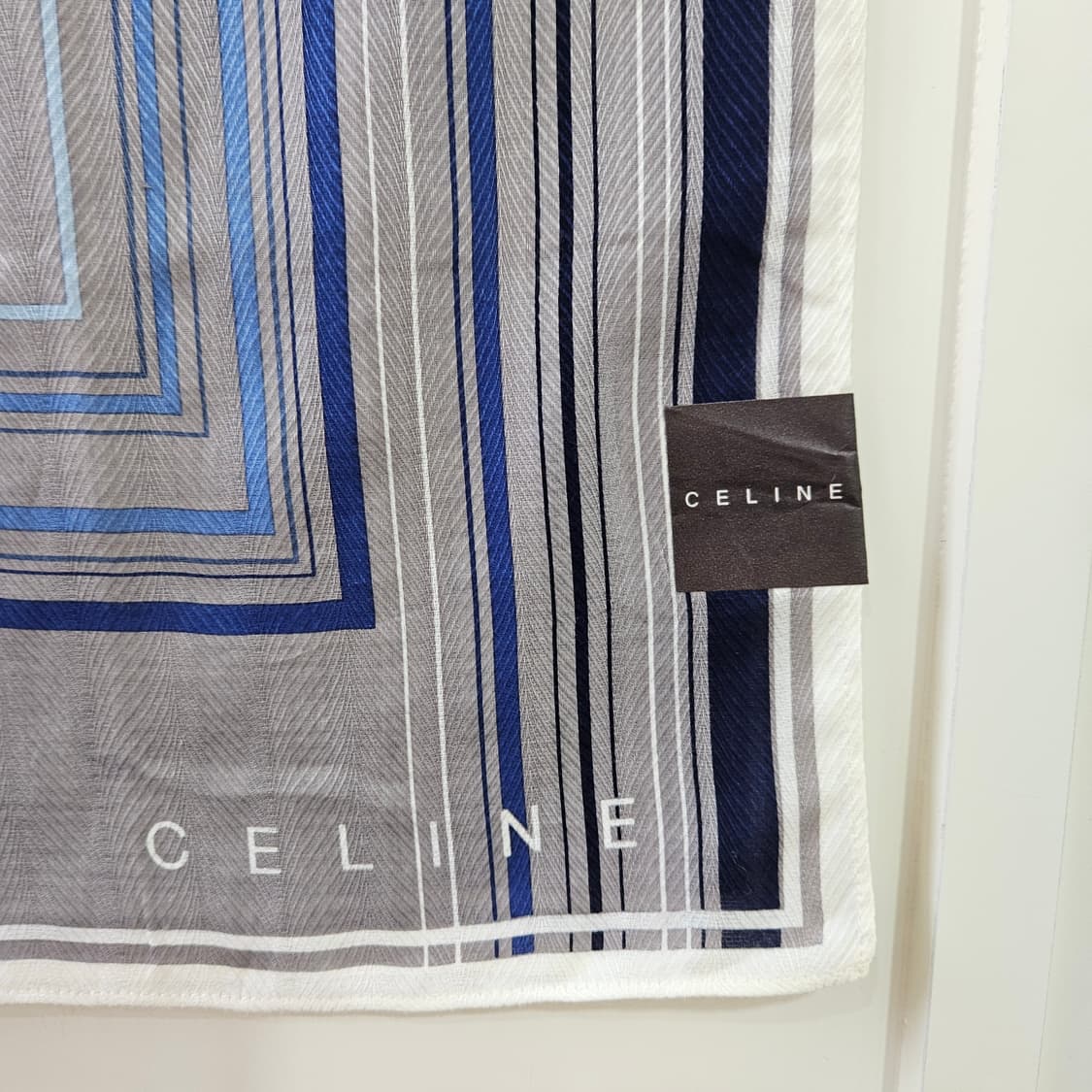 셀린느(CELINE) 모던 스트라이프 손수건 상품이미지2