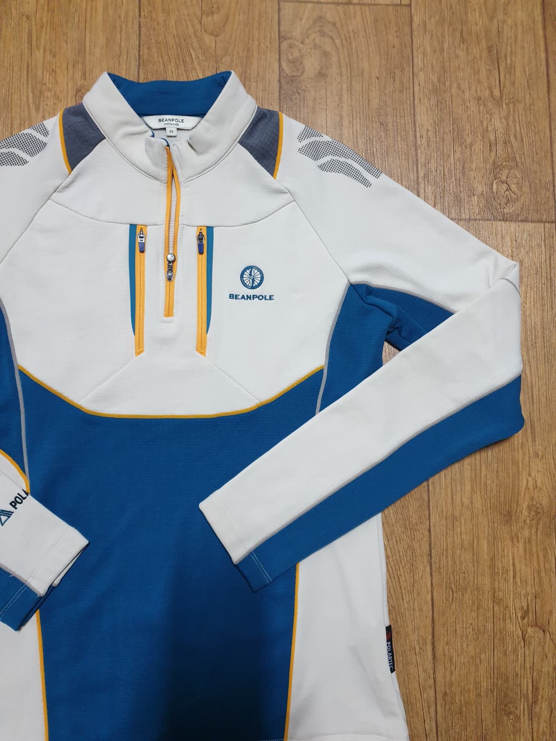 1190 빈폴 아웃도어 반집업 90 사이즈입니다 상품이미지3