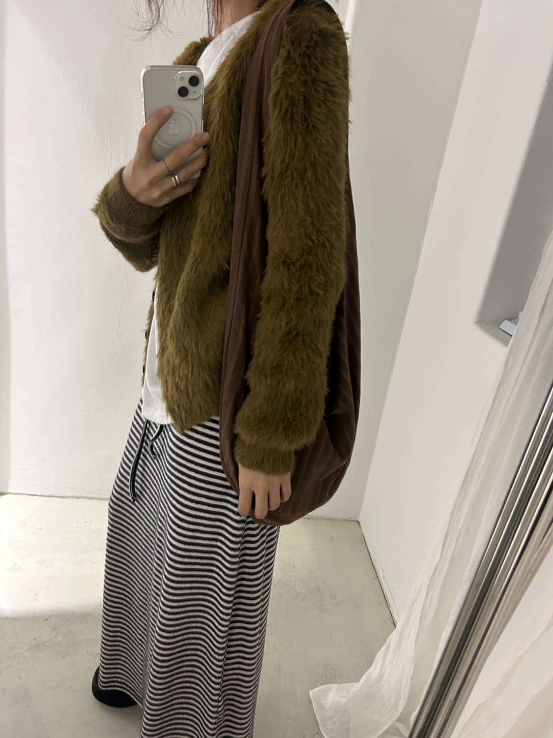 뮤로우 소프트 카멜 퍼가디건 상품이미지6