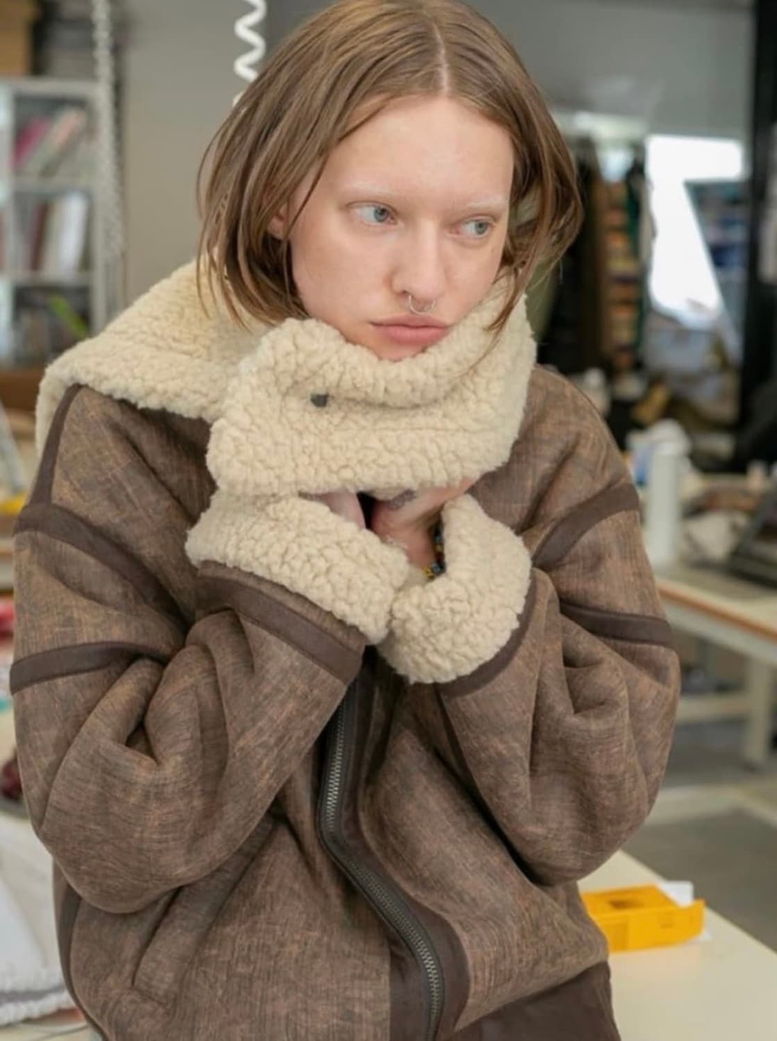 PERVERZE 퍼버즈 카라 무스탕 상품이미지5