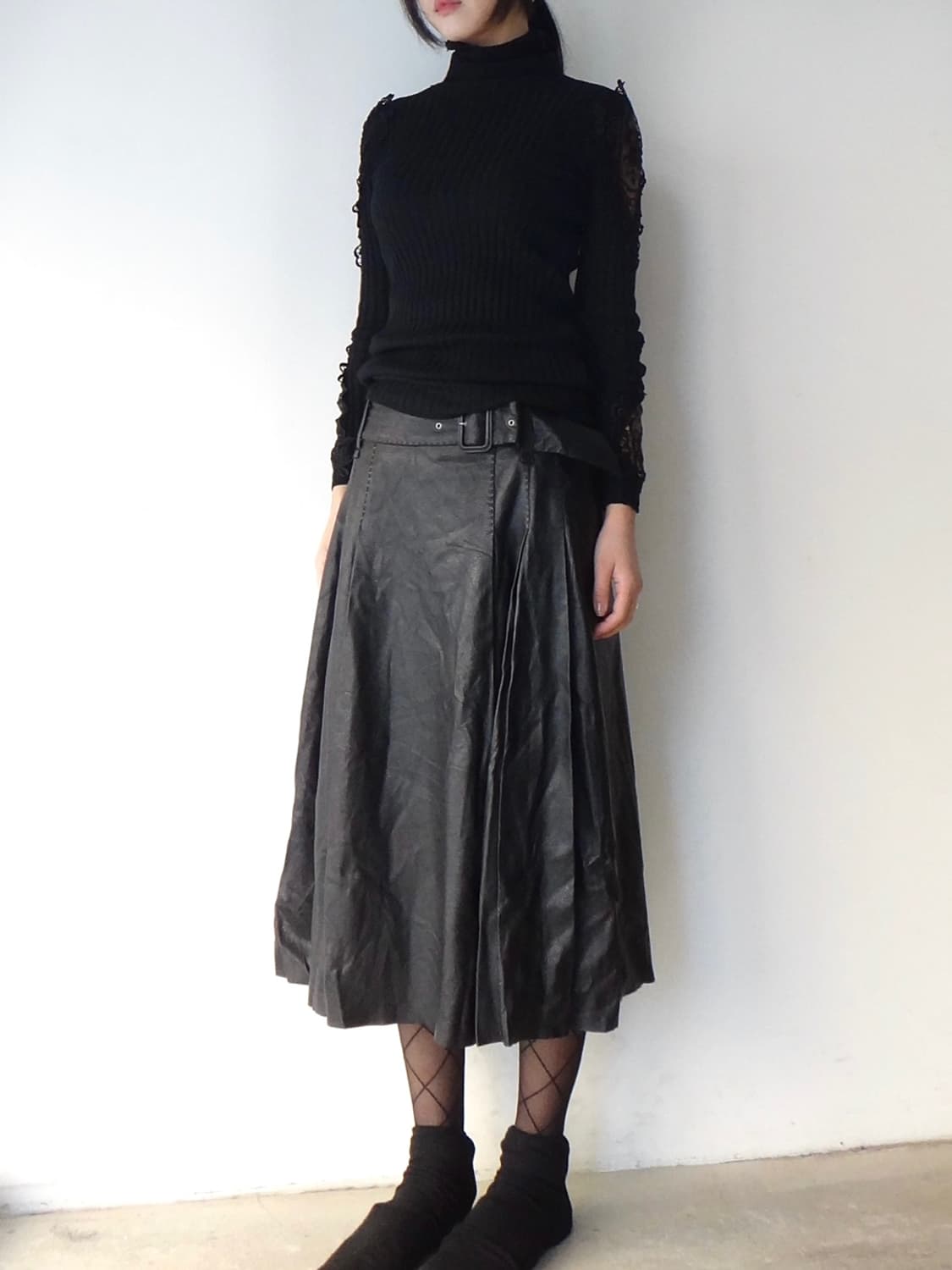 Buckle leather long skirt / black 상품이미지4