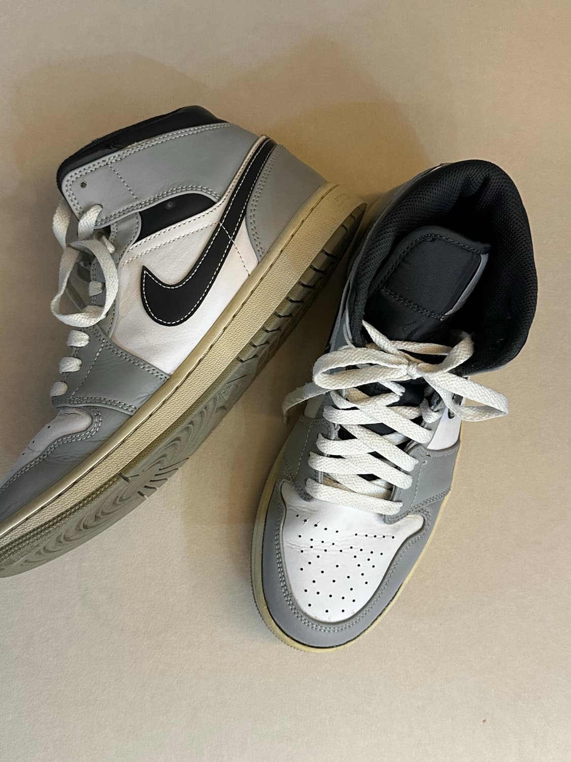 나이키 에어 조던 1 미드 스모크  상품이미지7