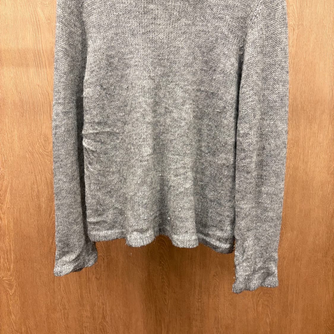 캘빈클라인 터틀넥 울 혼방 긴팔 니트 세로 골지 패턴 디테일 그레이 상품이미지5