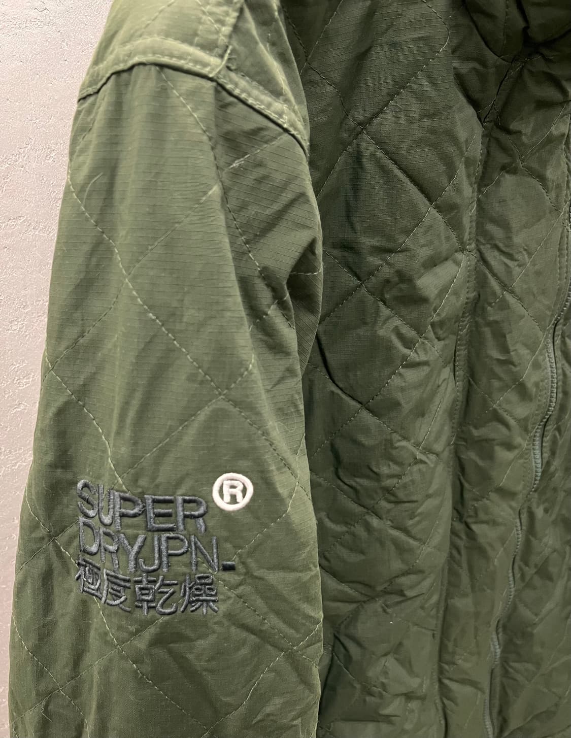 슈퍼드라이 퀼팅 자켓 올리브 L 상품이미지2