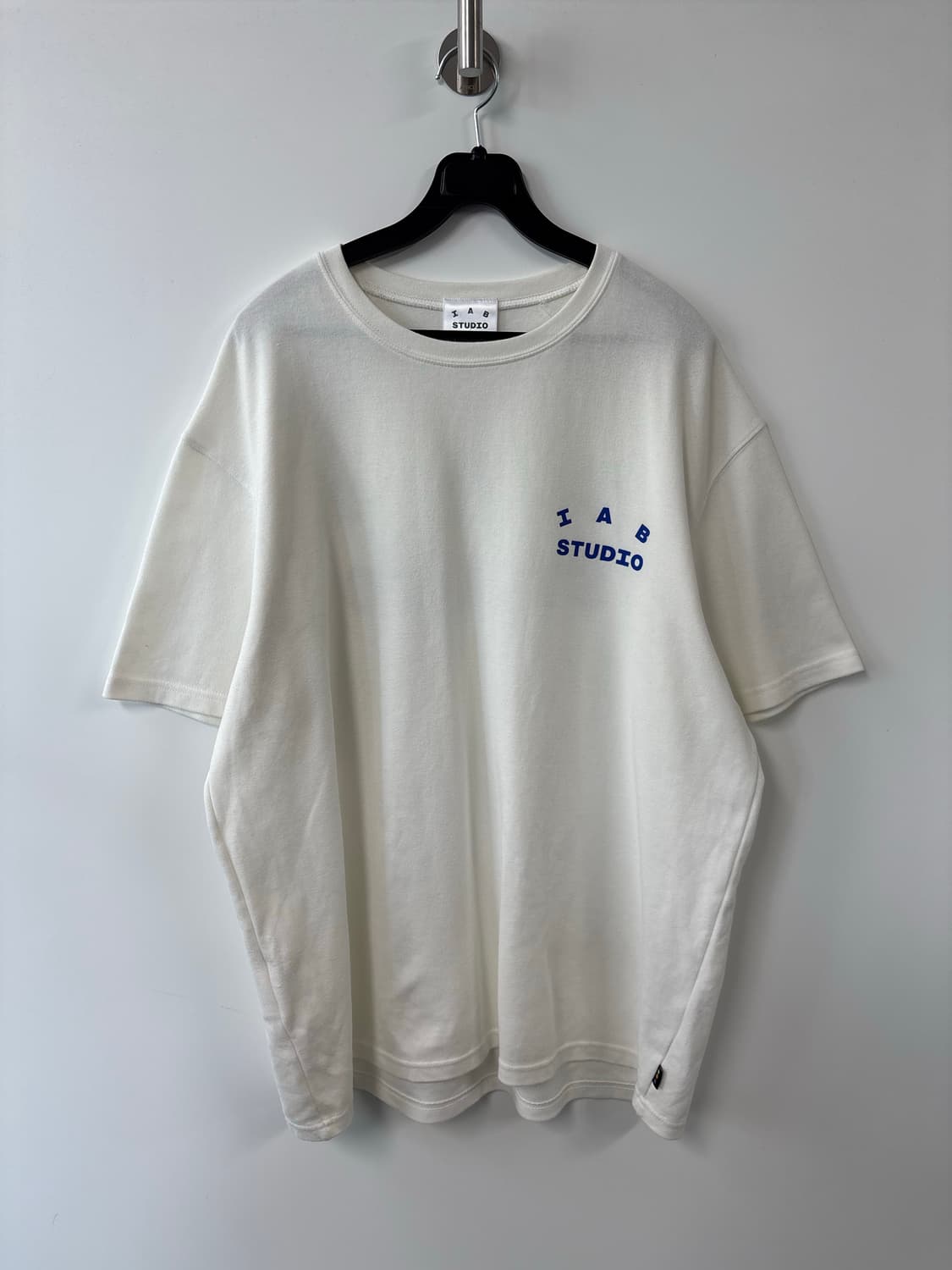 아이앱스튜디오 빅로고 반팔 티셔츠 상품이미지4