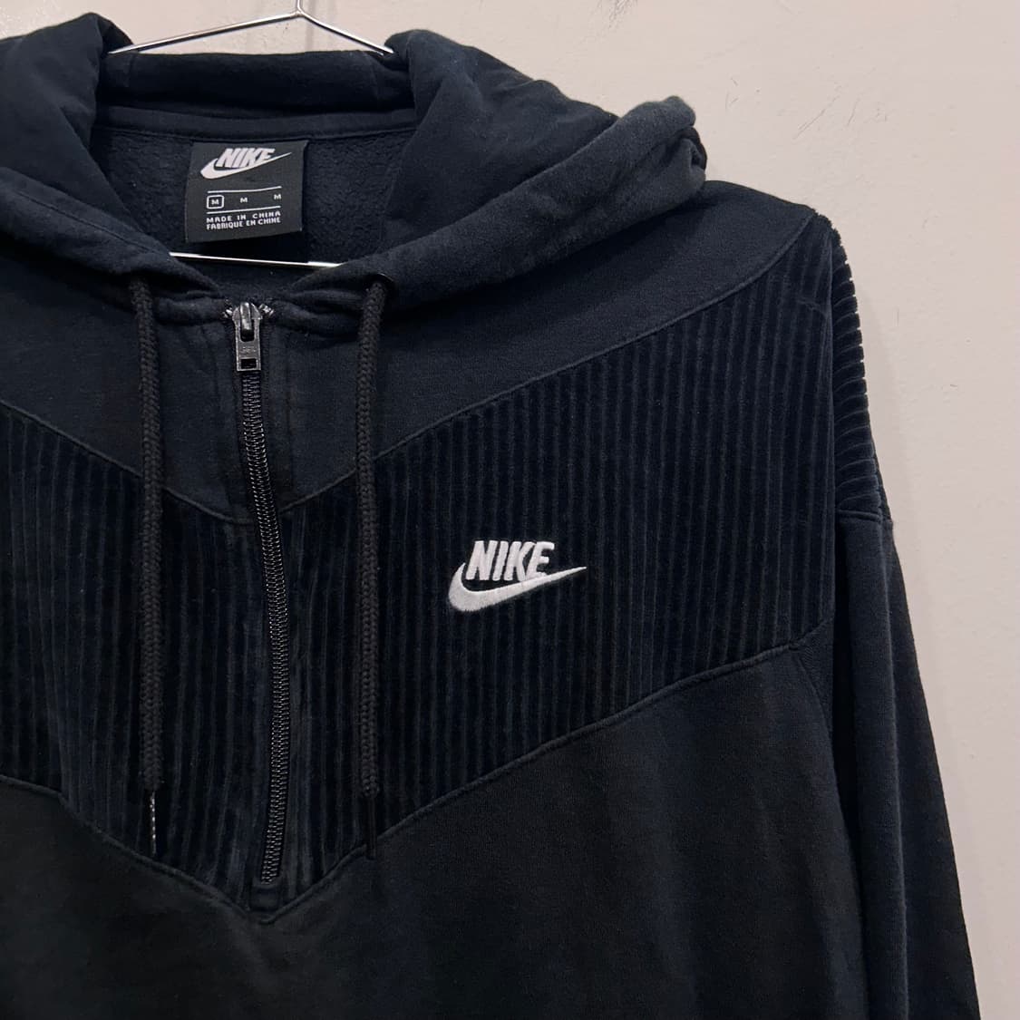 나이키 스우시 벨벳포인트 크롭 후드 아노락 상품이미지1