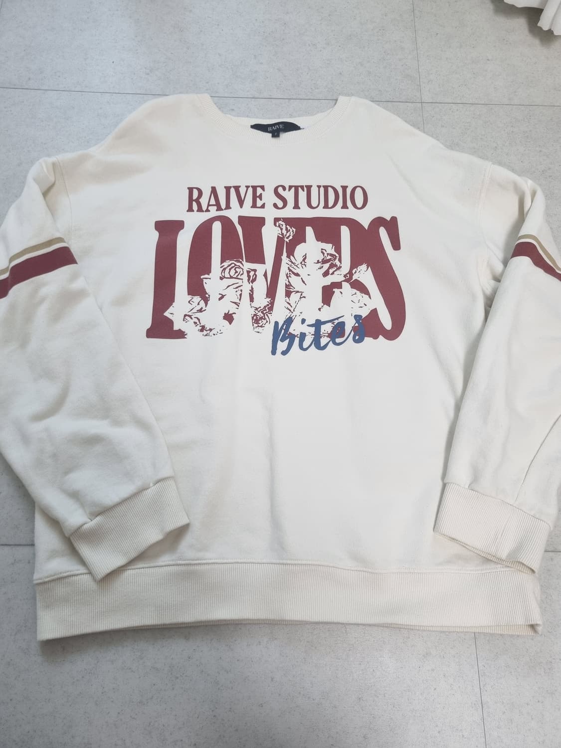 24FW 레이브 맨투맨 상품이미지5