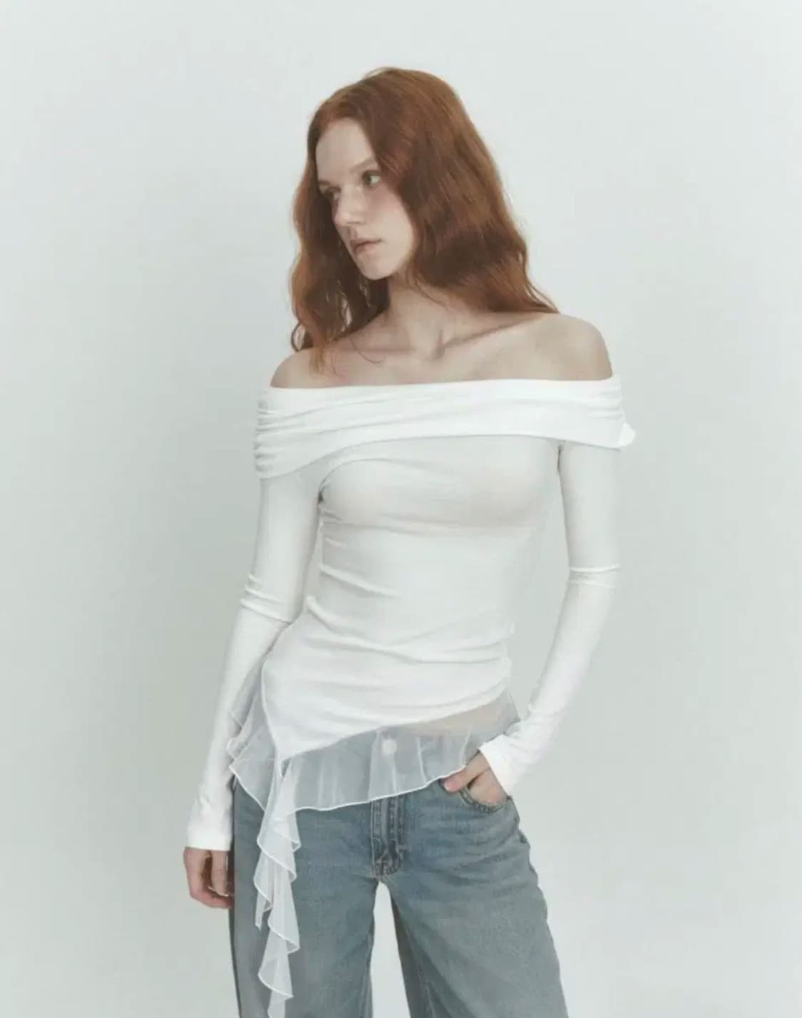 ASURA OBLIQUE SHIRRING WAVE T 오프숄더 티 상품이미지1