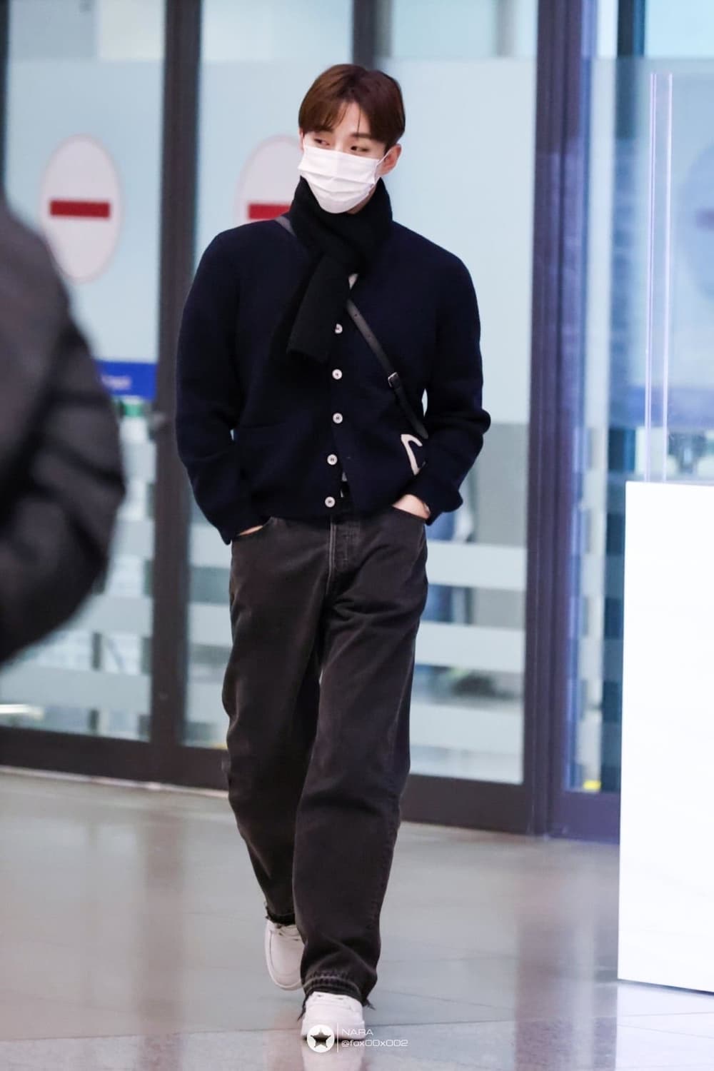 [BTS 뷔님 착용] 셀린느 23ss 차콜워시 웨슬리진 상품이미지4