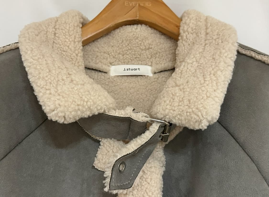 J.stuart Grayish blue shearling coat 상품이미지2