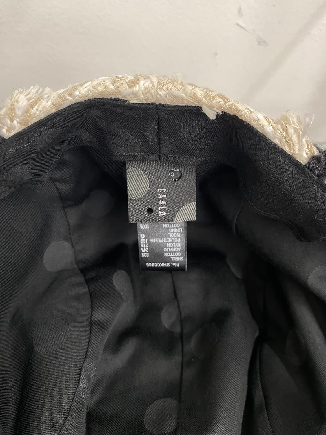 카시라 비대칭 버튼 트위드 햇 상품이미지9