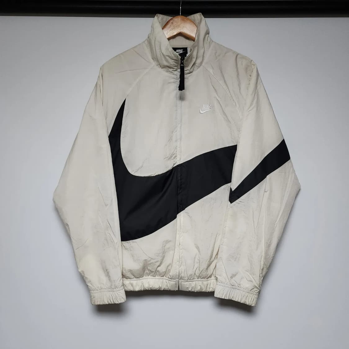 Nike 빅스우시 우븐자켓 화이트 상품이미지2