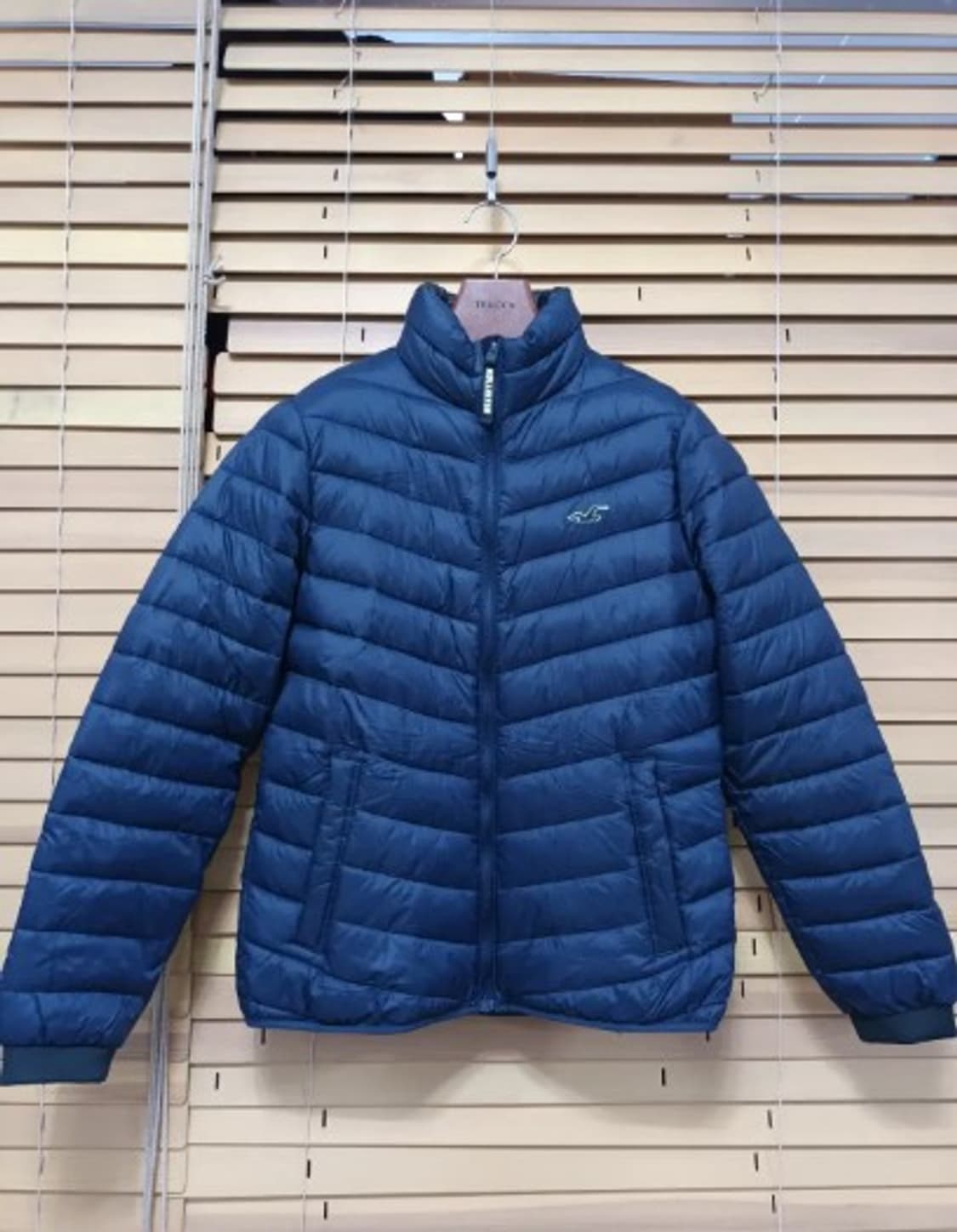 홀리스터 네이비경량패딩 S사이즈 .175/92A 상품이미지2