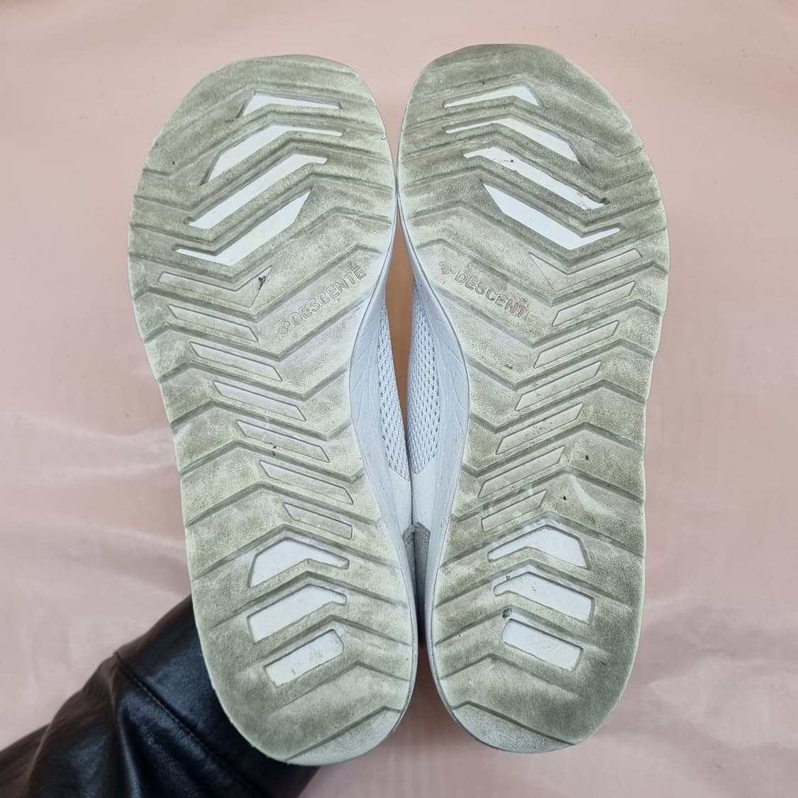 데상트 여성운동화240  상품이미지3