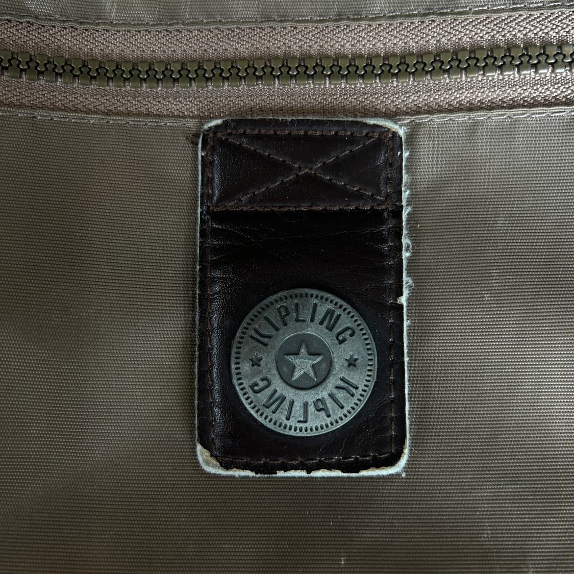 키플링 브라운 크로스백 가방 상품이미지3