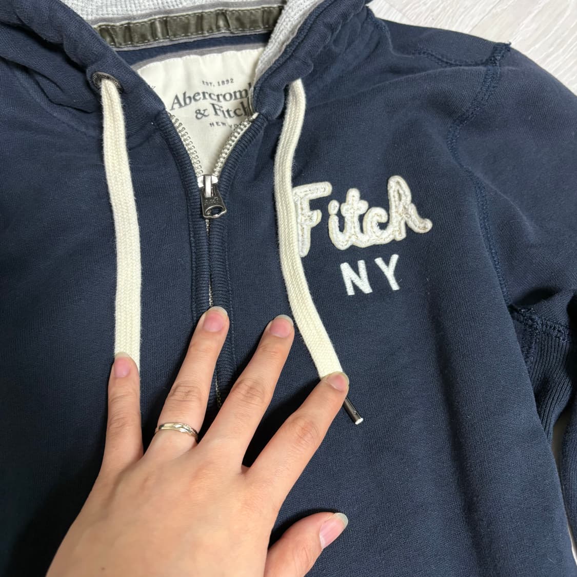 대대장) 아베크롬비 네이비 스펠아웃 딱붙 후드집업 상품이미지7