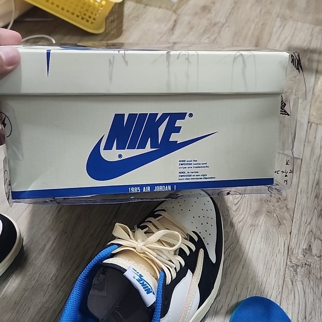 트레비스 스캇 나이키 조던 프라그먼트 로우 판매 상품이미지4