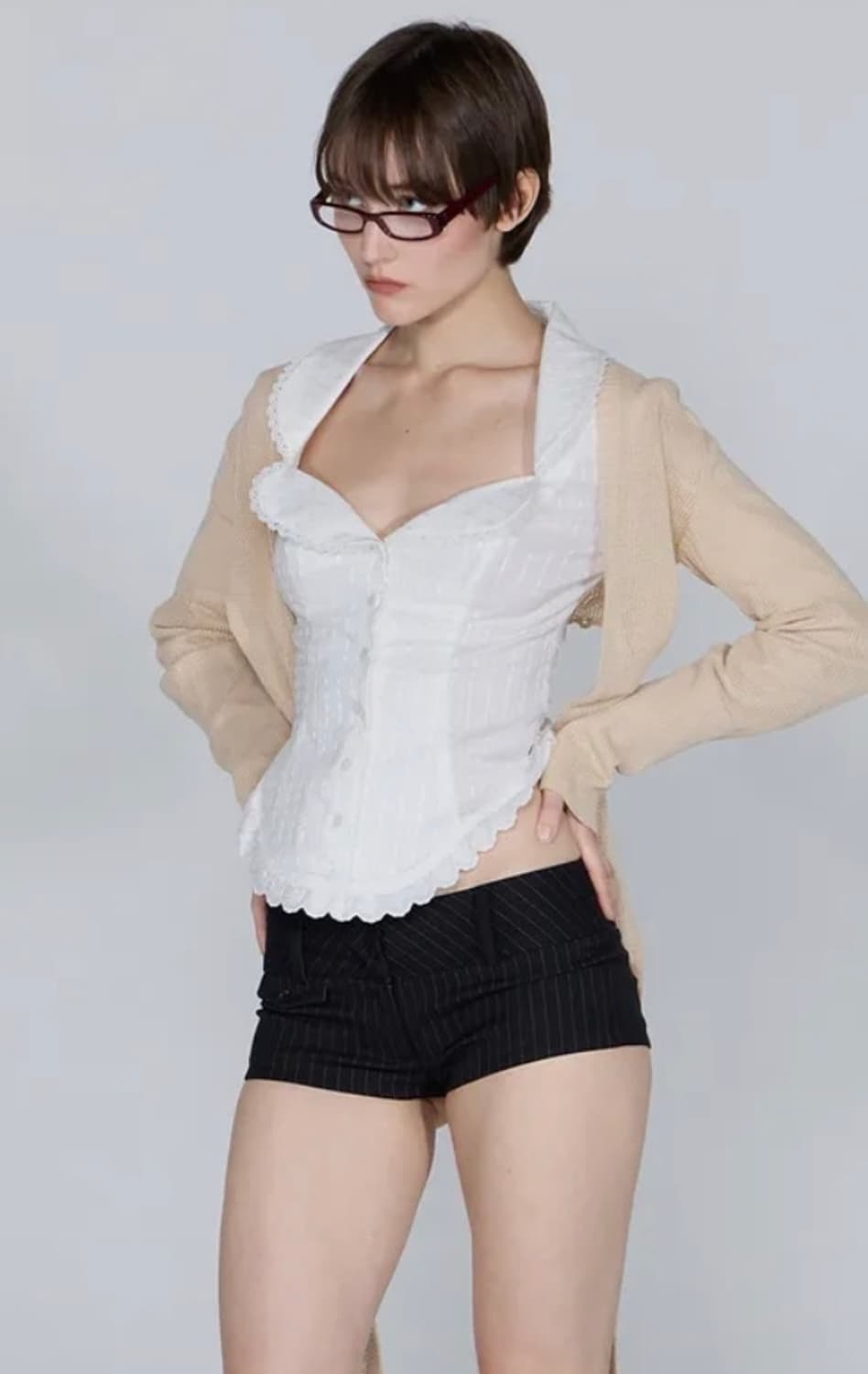 스컬프터 클로버 리프 넥 블라우스 상품이미지1