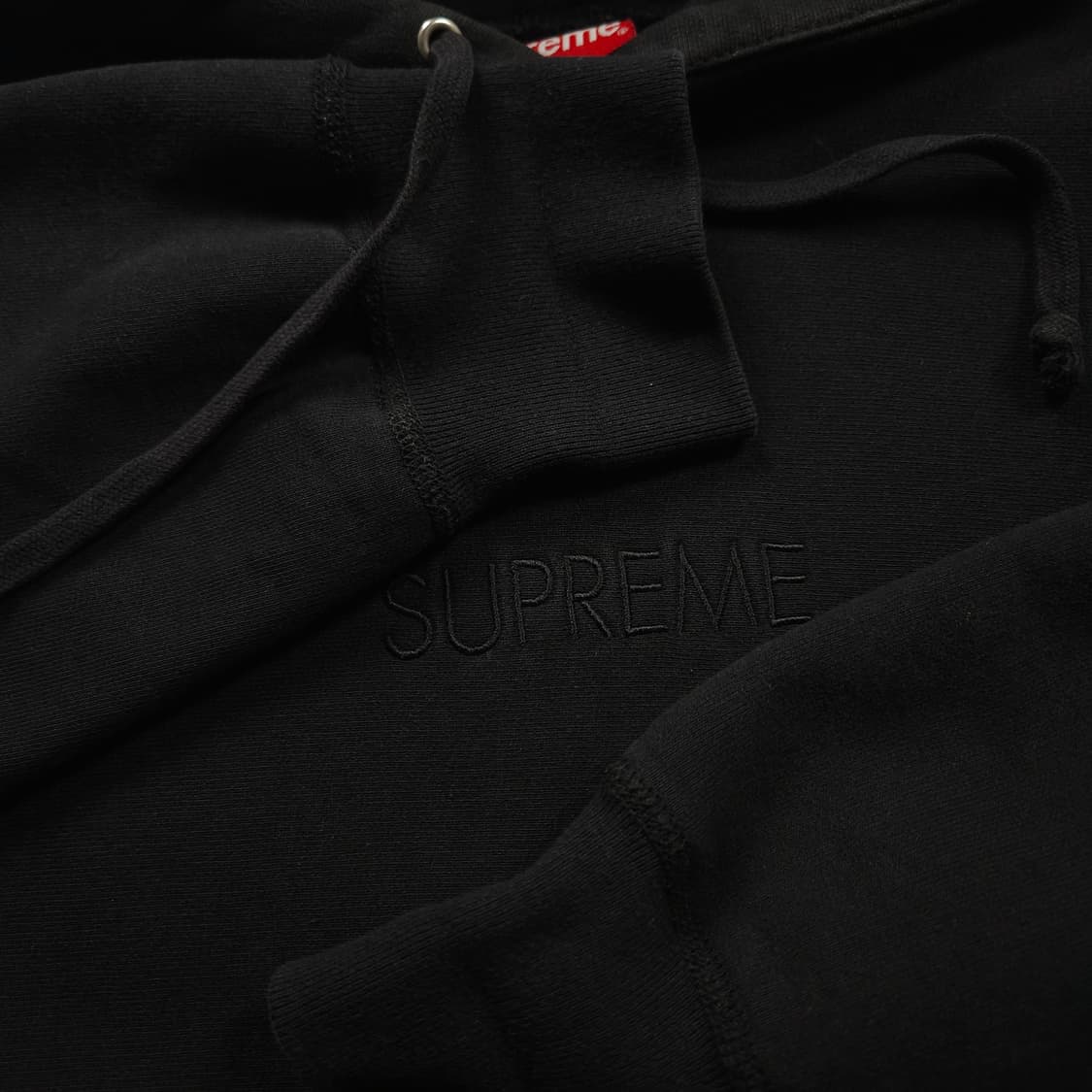 슈프림 엠보더리 빅로고 블랙 스웻 후드 티셔츠 (M) 상품이미지4