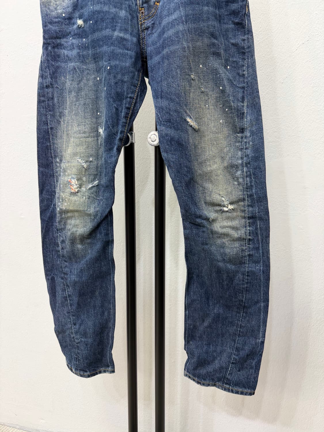 매장판정품) 디스퀘어드2  페인트 데미지 바이커진 청바지 46 상품이미지3