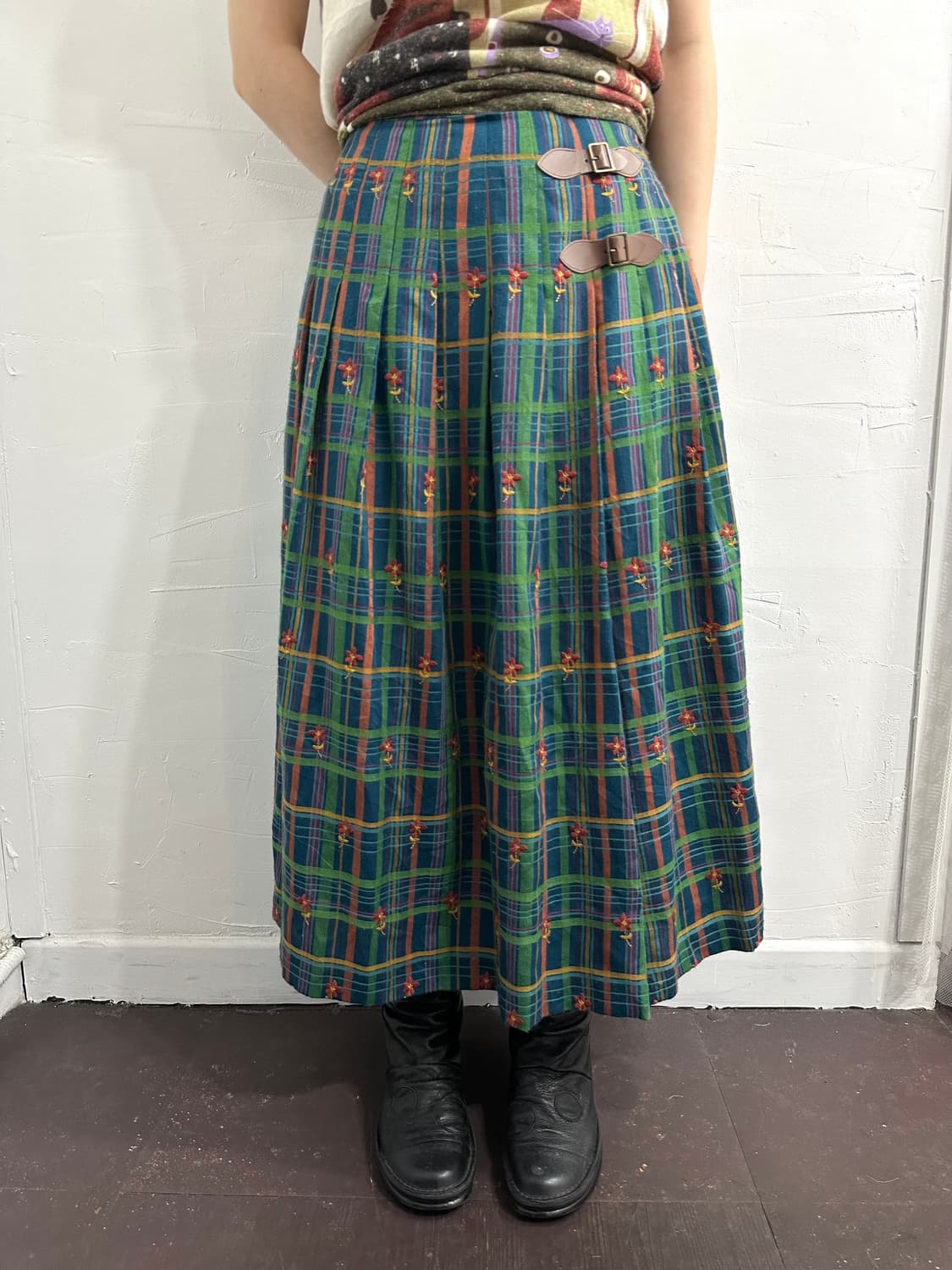 jocomomola flower check buckle skirt 상품이미지3