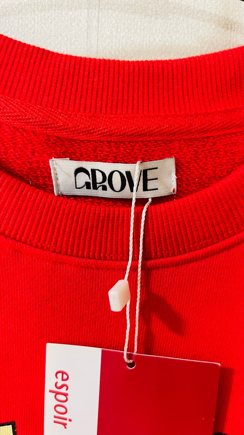 택달린새상품)그로브x에스쁘아 콜라보 NEWCLASSICCREW 맨투맨.  상품이미지4