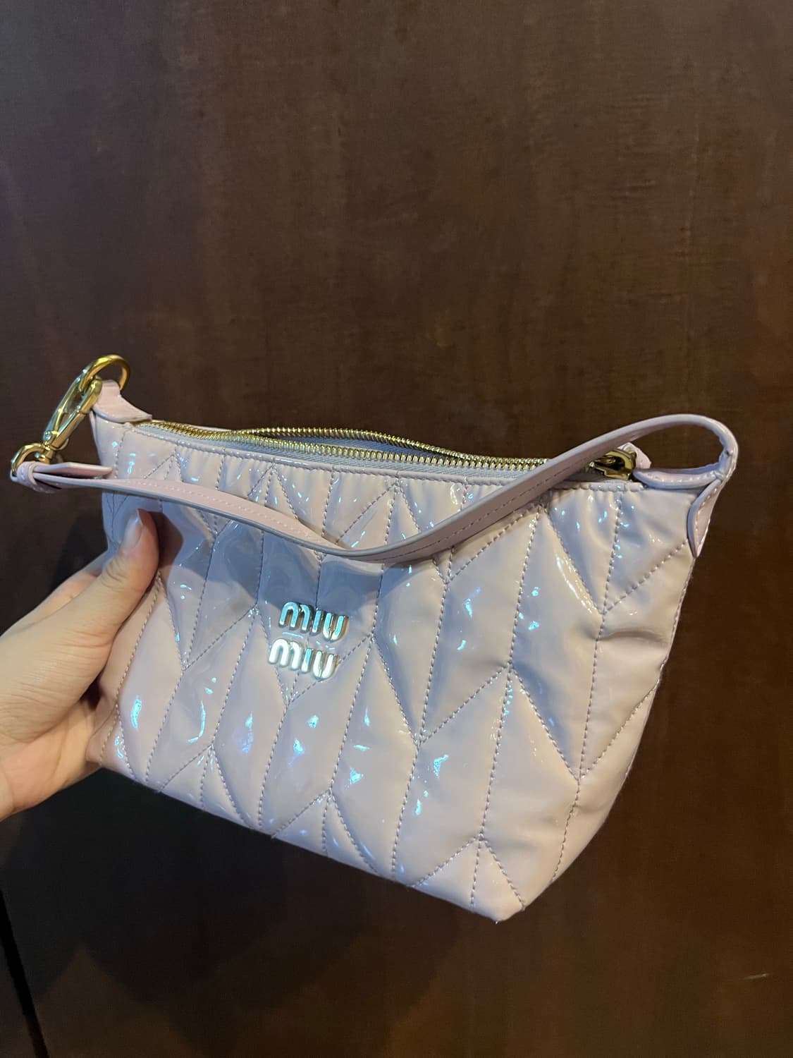 미우미우 마테라쎄 핑크 숄더 백 상품이미지2