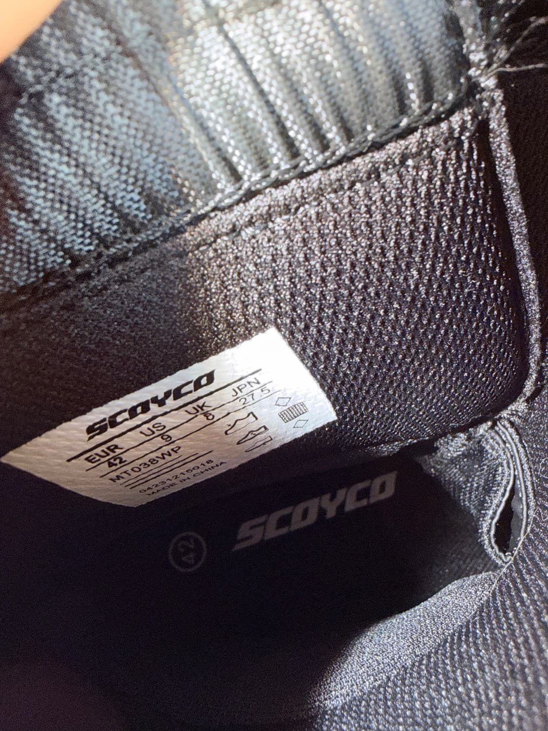 SCOYCO MT038WP 프리미엄 방수 바이크 부츠 - 블랙 에디션 상품이미지7