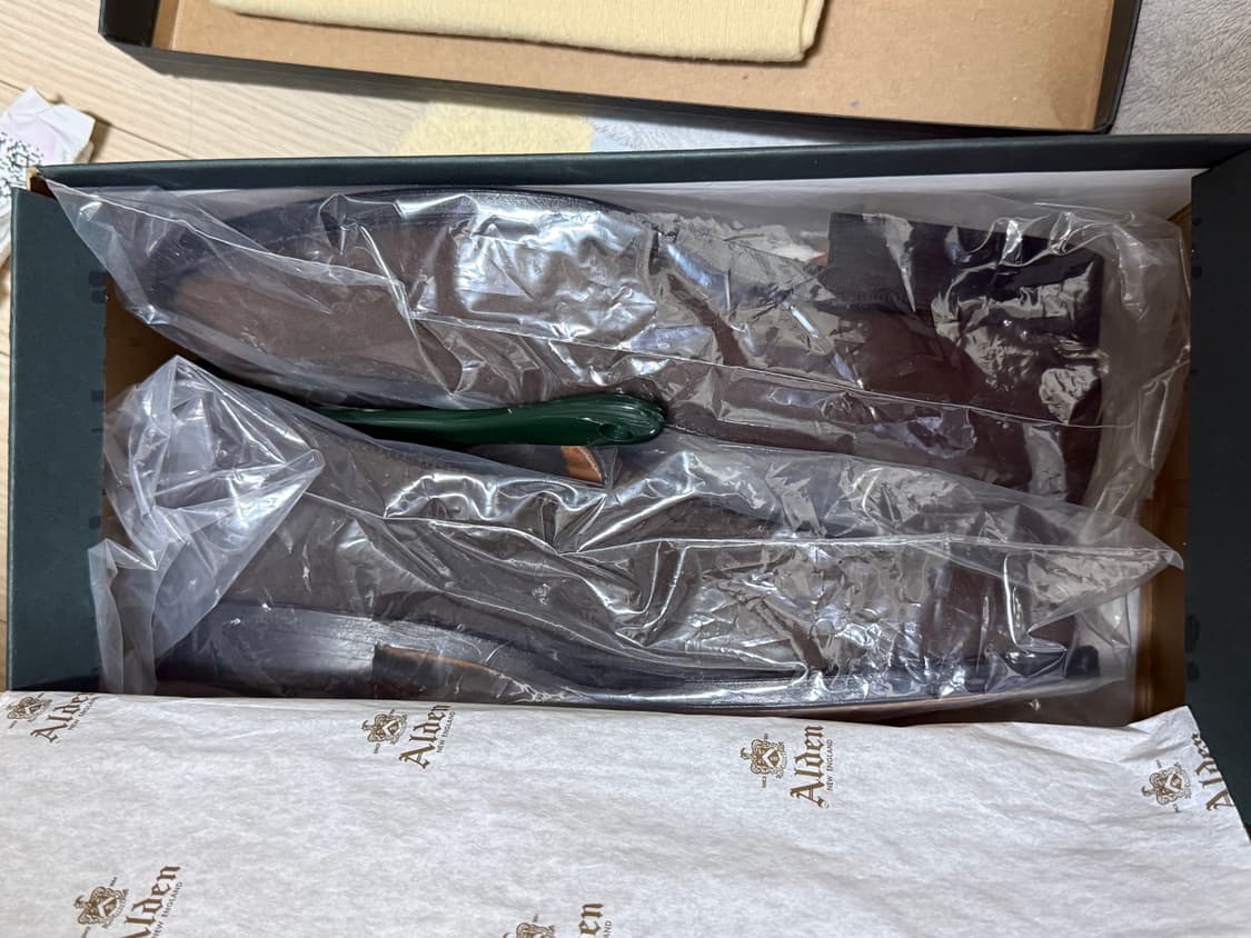 [US 8 E] 알든 666 스웨이드 테슬 로퍼 상품이미지1