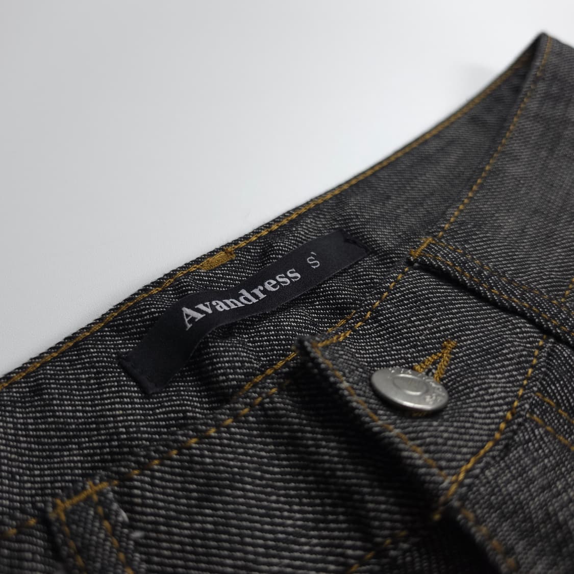 어반드레스 미니멀 블랙 샴브레이 데님 셋업 (M) 상품이미지10