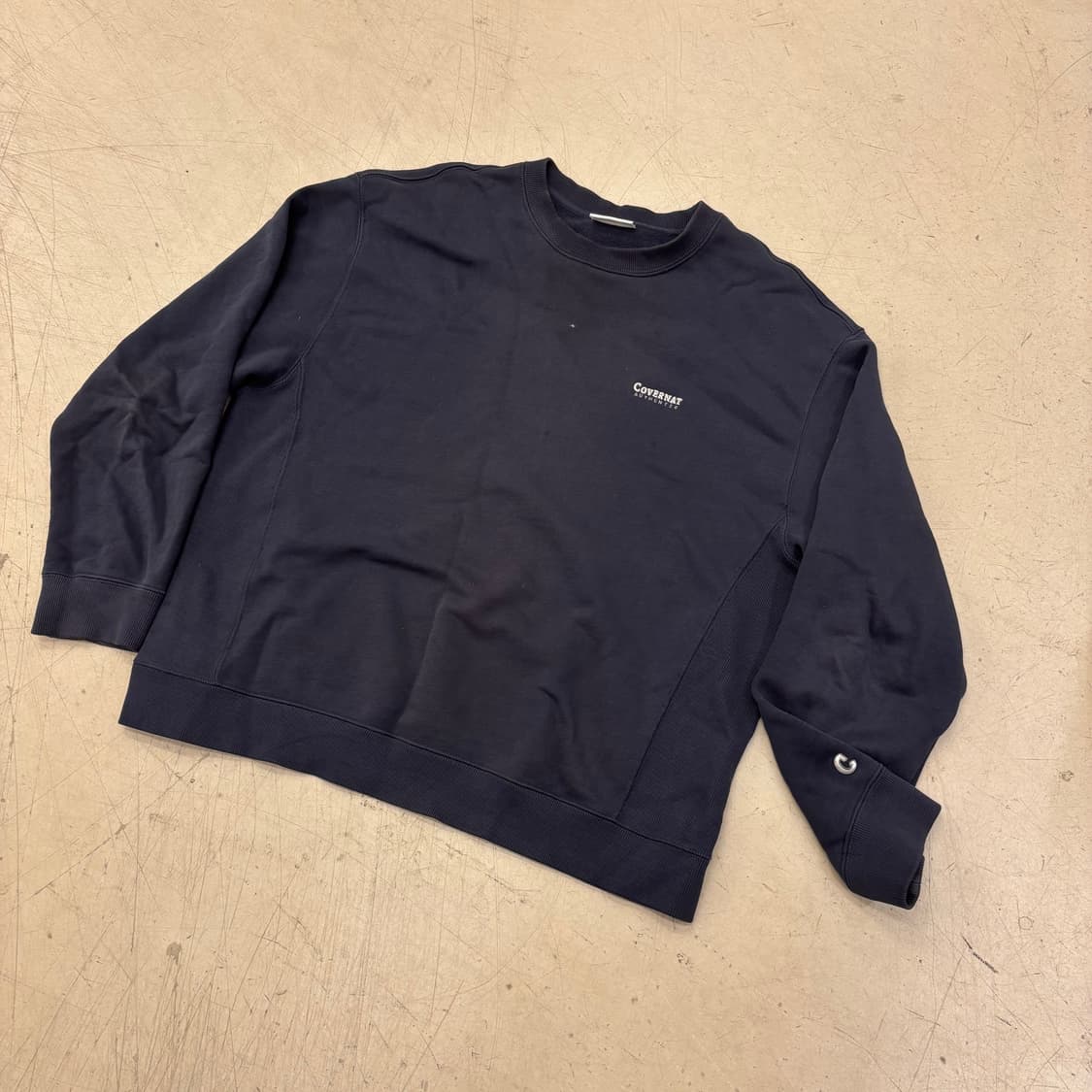 커버낫 스몰로고 맨투맨 상품이미지1