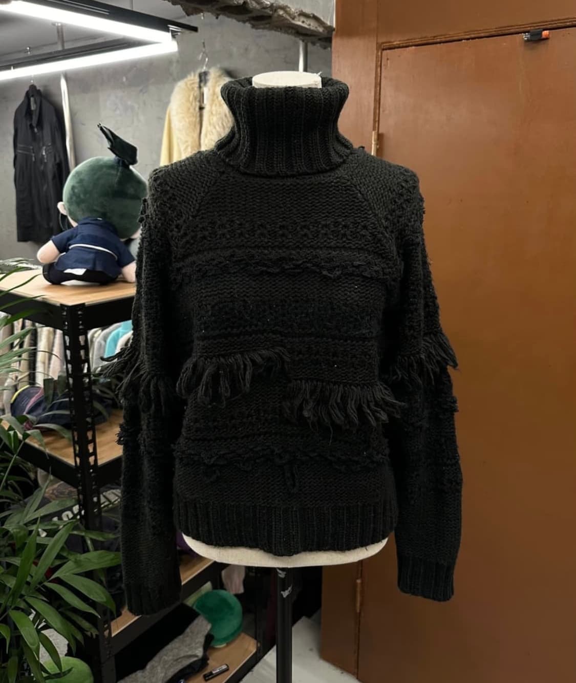 빈티지 그런지 블랙 디테일 터틀넥 스웨터 니트 상품이미지2
