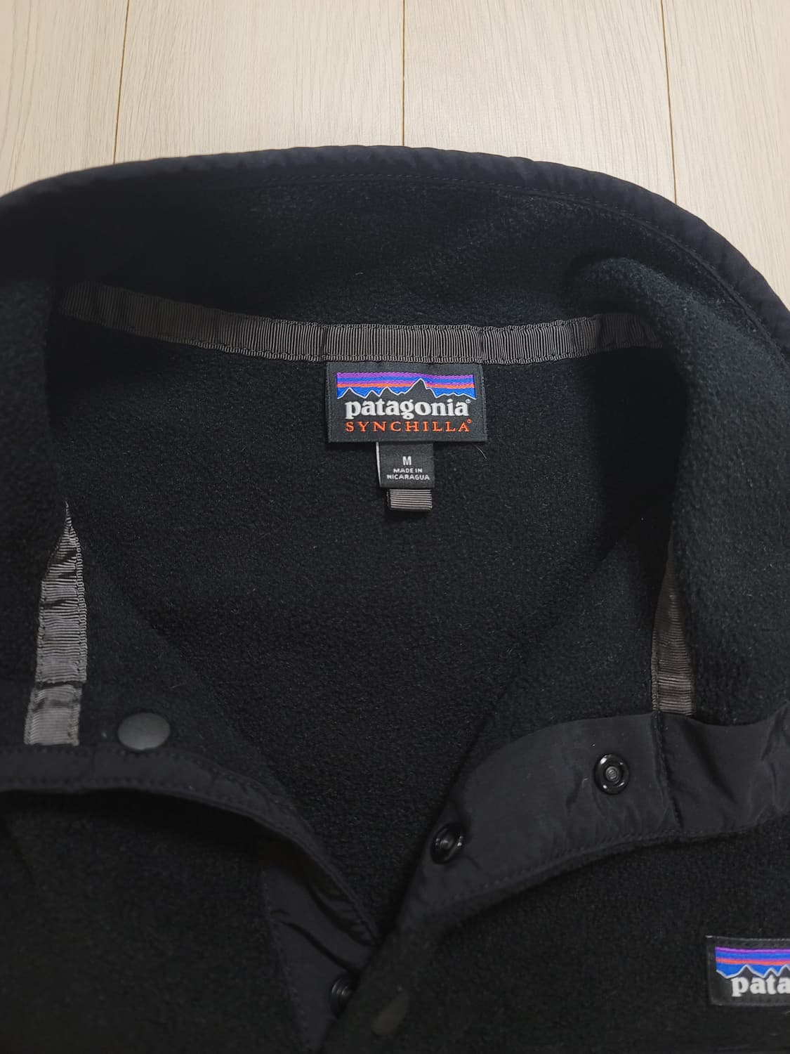[여자M] 파타고니아 신칠라 라이트웨이트 올블랙 상품이미지4