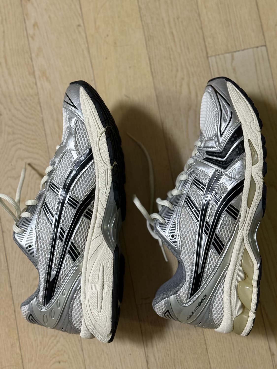 아식스 x JJJ자운드 젤 카야노 14 실버 블랙 상품이미지3