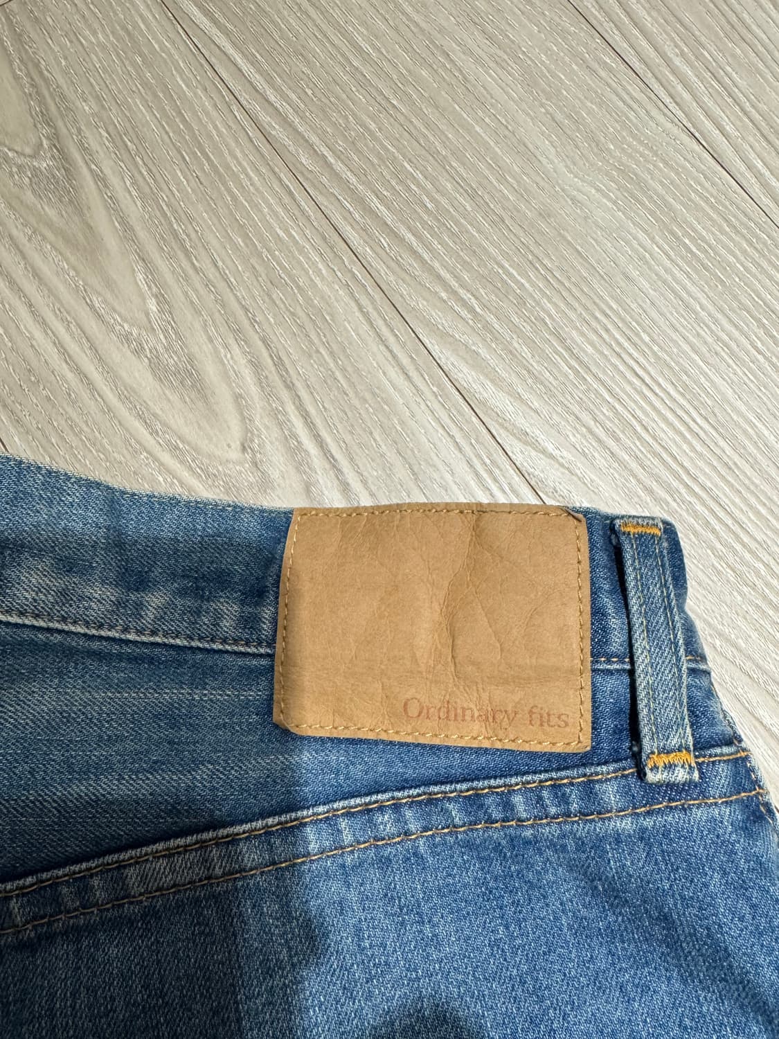 오디너리핏츠 찢청 상품이미지3