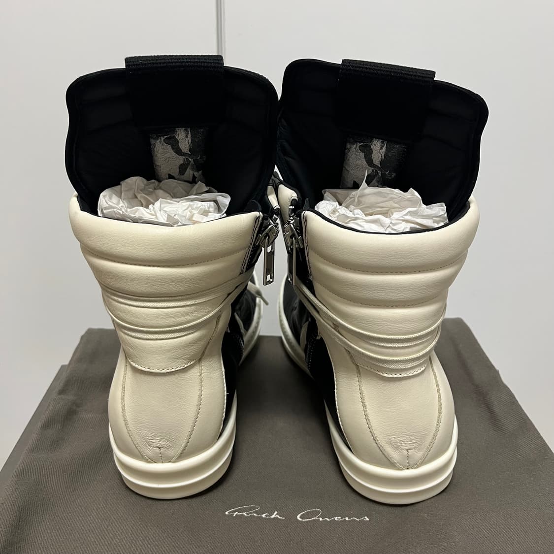 [43]릭오웬스 26ss 지오바스켓 블랙 밀크 상품이미지4