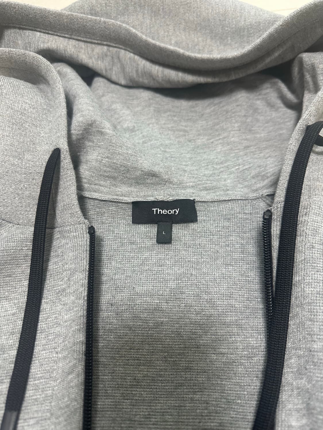 띠어리 자고 후드 L 판매합니다 상품이미지9