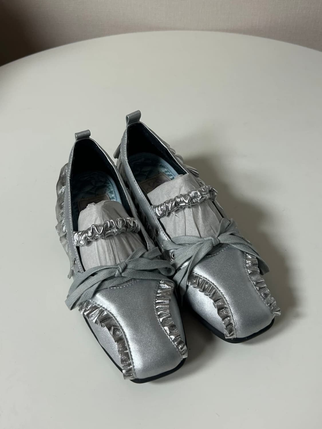 락피쉬웨더웨어 X 민주킴 러플 메리제인 스니커즈  상품이미지3