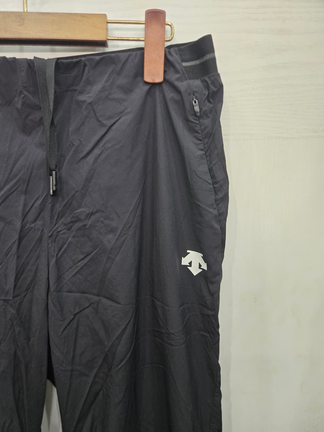 호칭90,크게나옴)) DESCENTE 데상트 바지 ! 바람막이 재질 상품이미지4