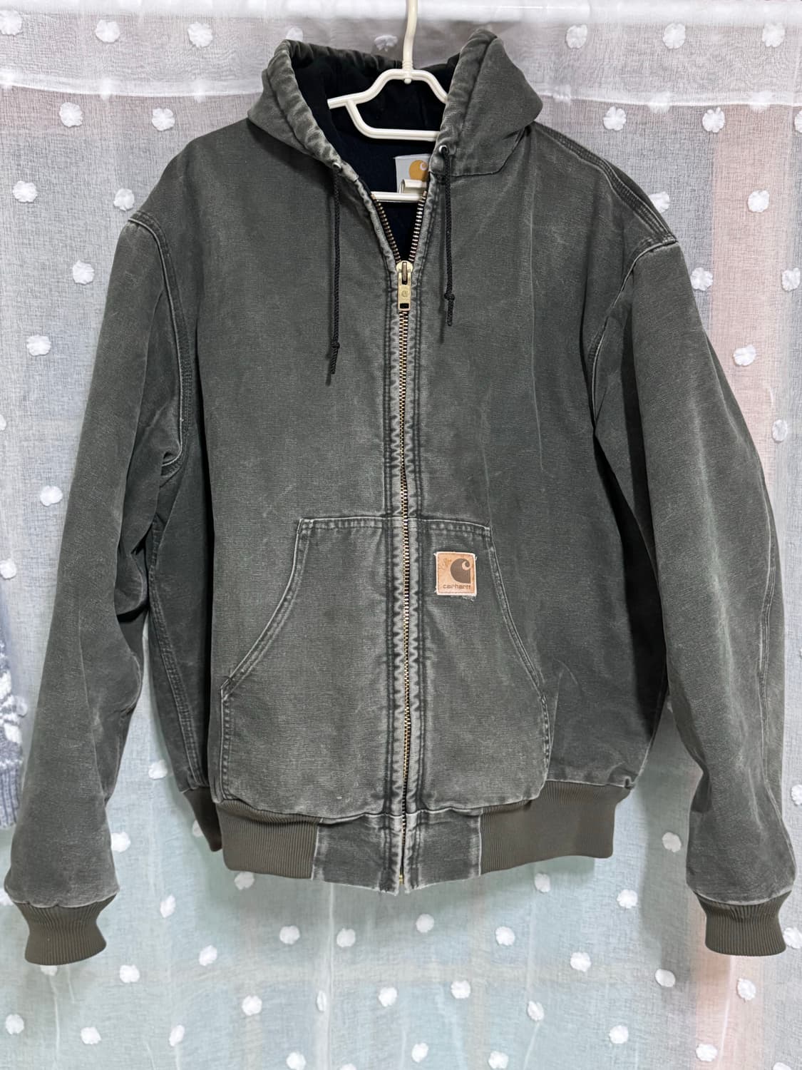 착샷 o) 칼하트 액티브자켓 J68 MOS XL 판매합니다 상품이미지1