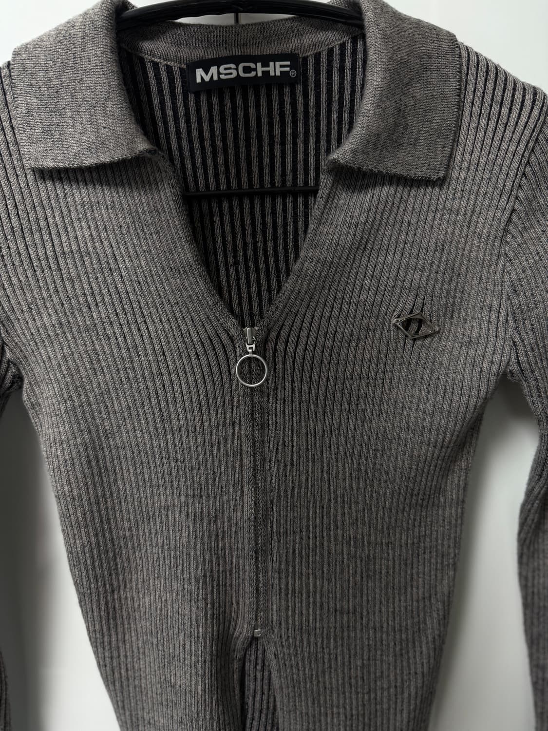 미스치프 니트 집업 그레이 상품이미지1