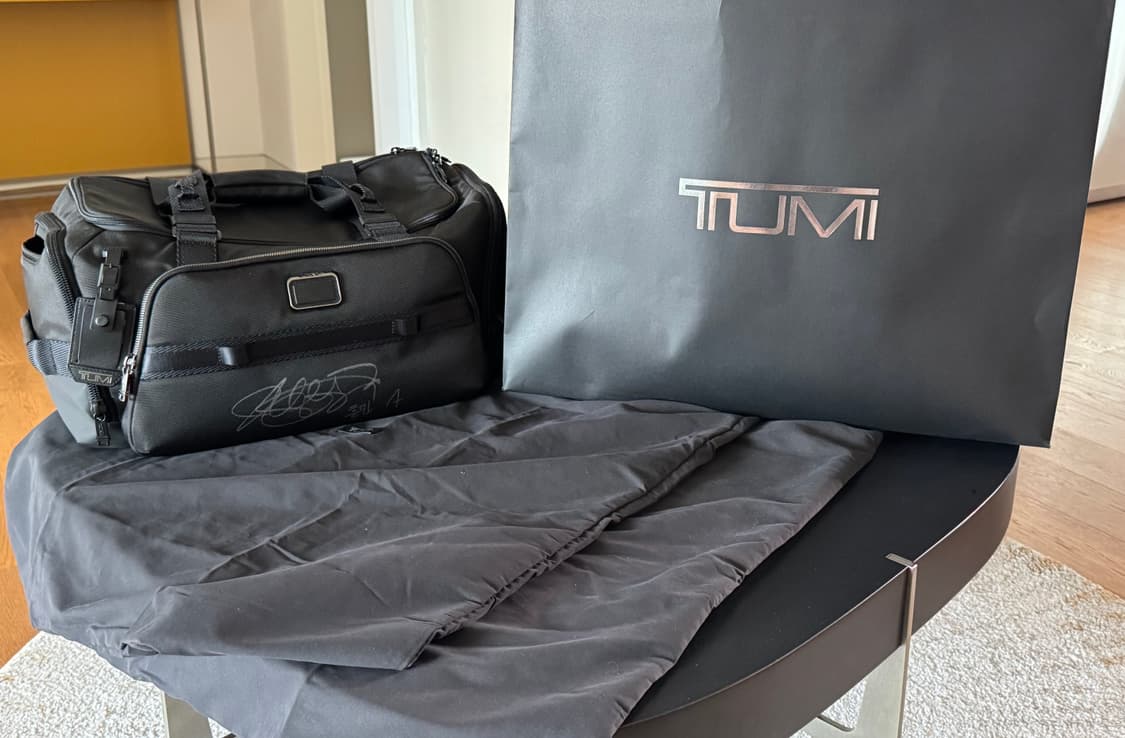 [새상품] 투미 손흥민 친필 싸인 / 메이슨 더플백 블랙 / 전국 1명  상품이미지1