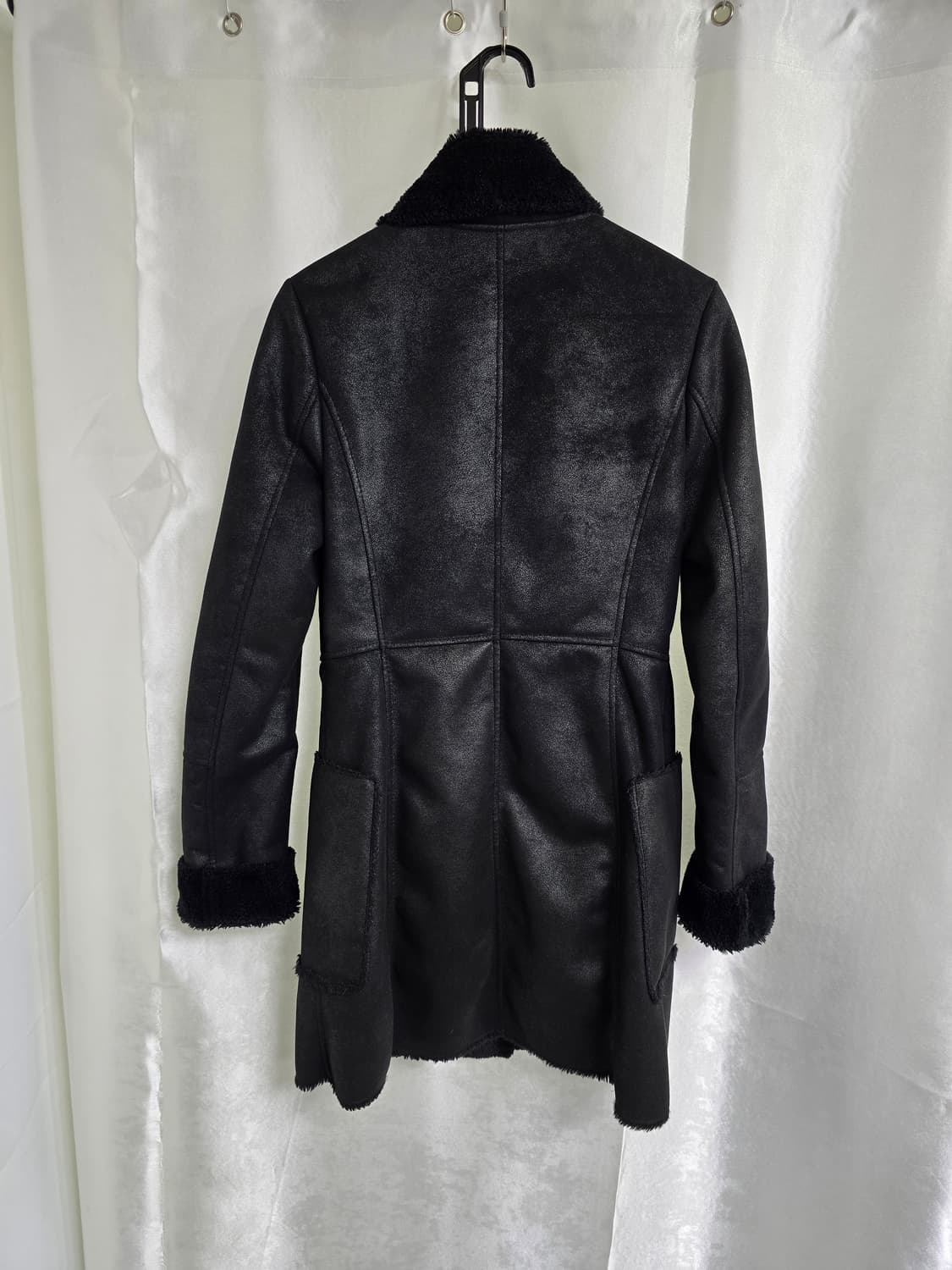 플라스틱아일랜드 블랙 무스탕 코트 (1738) 상품이미지2