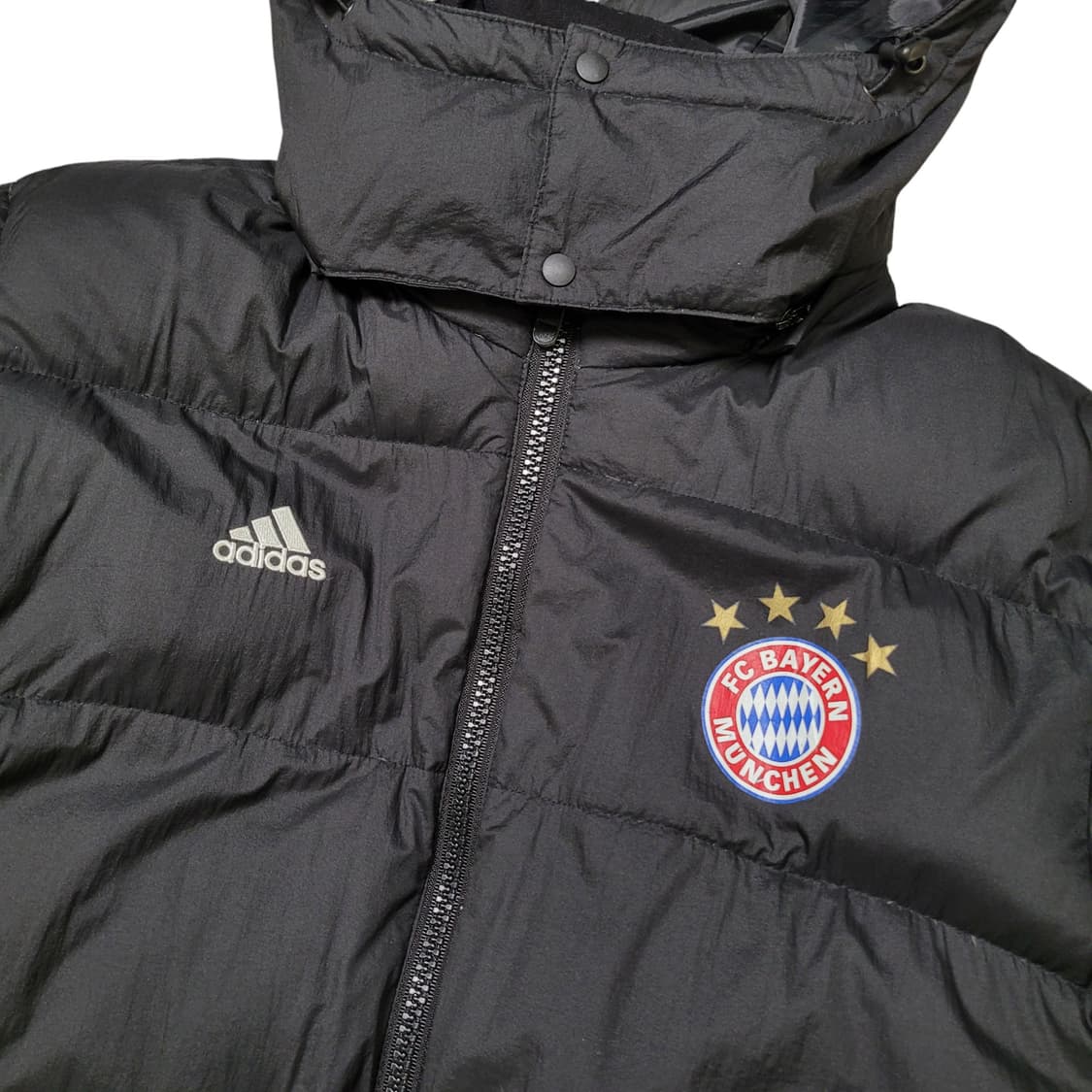 아디다스 FCB 바이에른 뮌헨 구스다운 패딩 상품이미지2