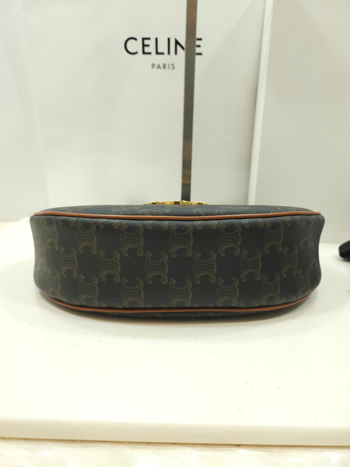 [새상품급/풀구성] 셀린느 미디엄 트리옹프 아바백 캔버스 상품이미지3